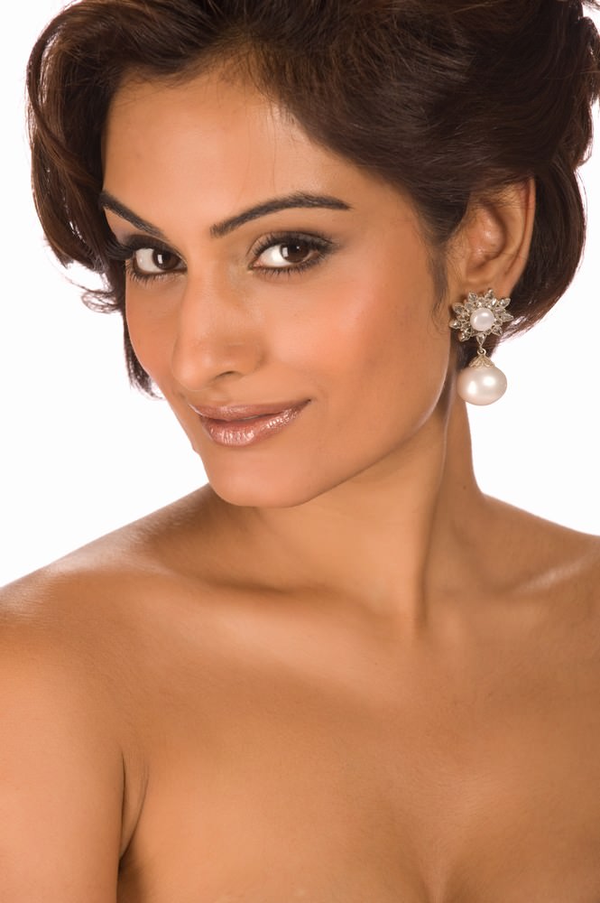 Ekta Chowdhry at Miss Universe 2009 04