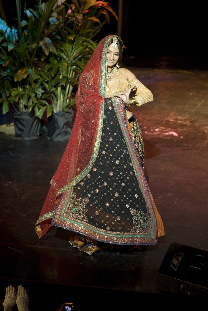 Ekta Chowdhry at Miss Universe 2009 32