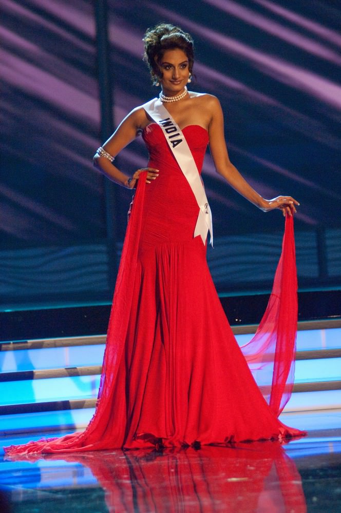 Ekta Chowdhry at Miss Universe 2009 64
