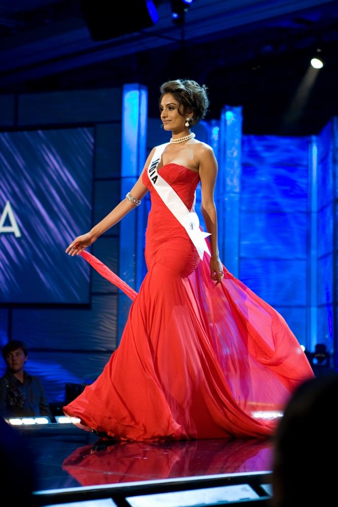 Ekta Chowdhry at Miss Universe 2009 67