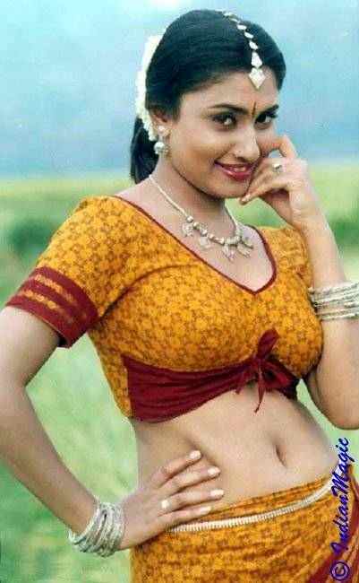 Tamil Hot Hits Actress Malavika Hot Hits Photos Biography Videos 2011