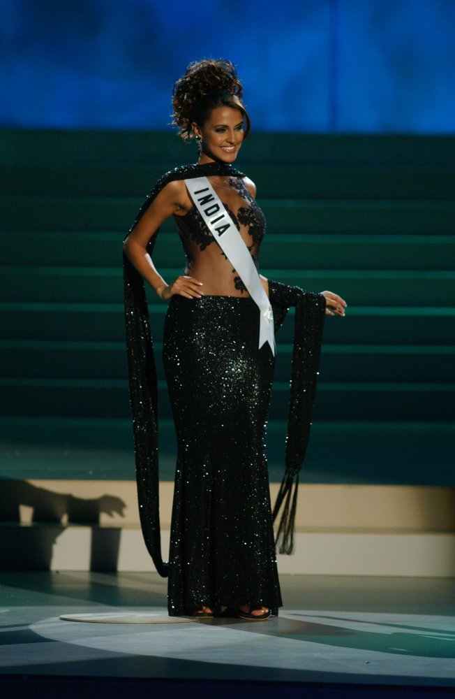 Neha Dhupia at Miss Universe 2002 05