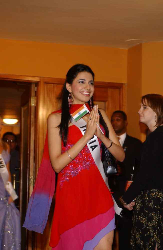 Nikita Anand at Miss Universe 2003 08