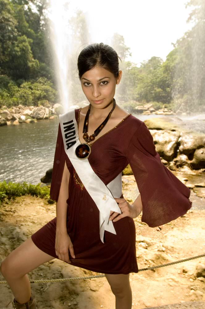 Puja Gupta at Miss Universe 2007 18