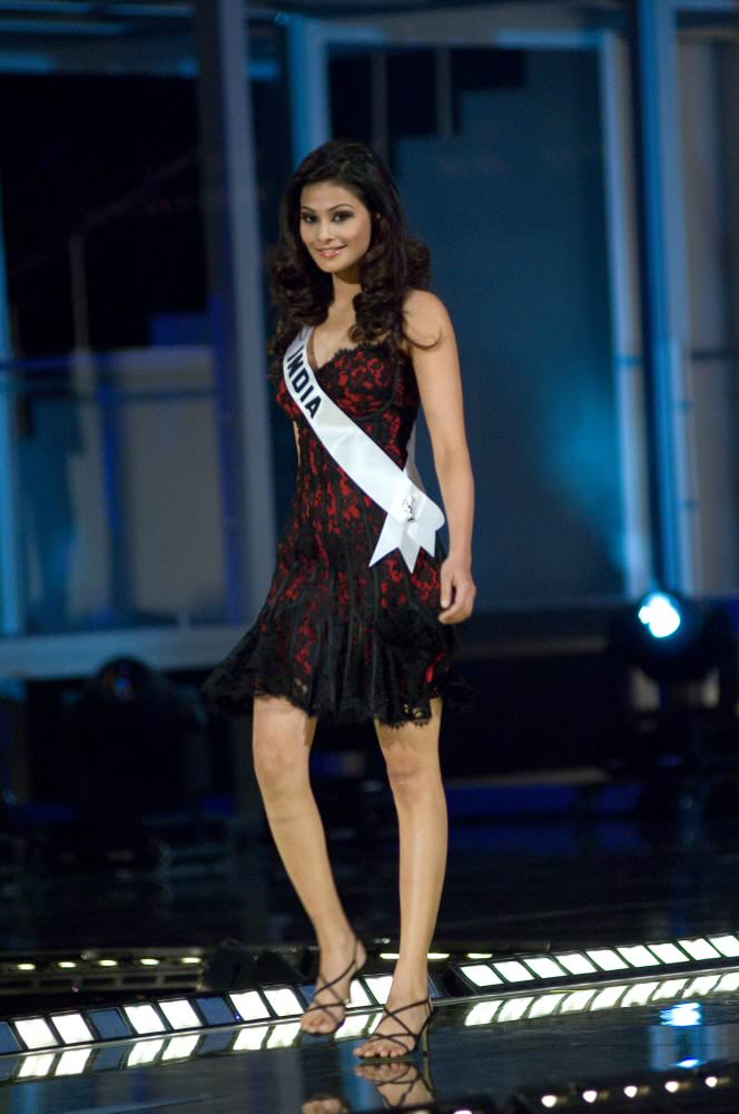 Puja Gupta at Miss Universe 2007 38