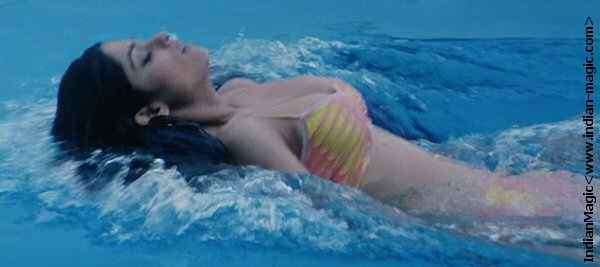 Hot Bikini Pictures of Shamita Shetty