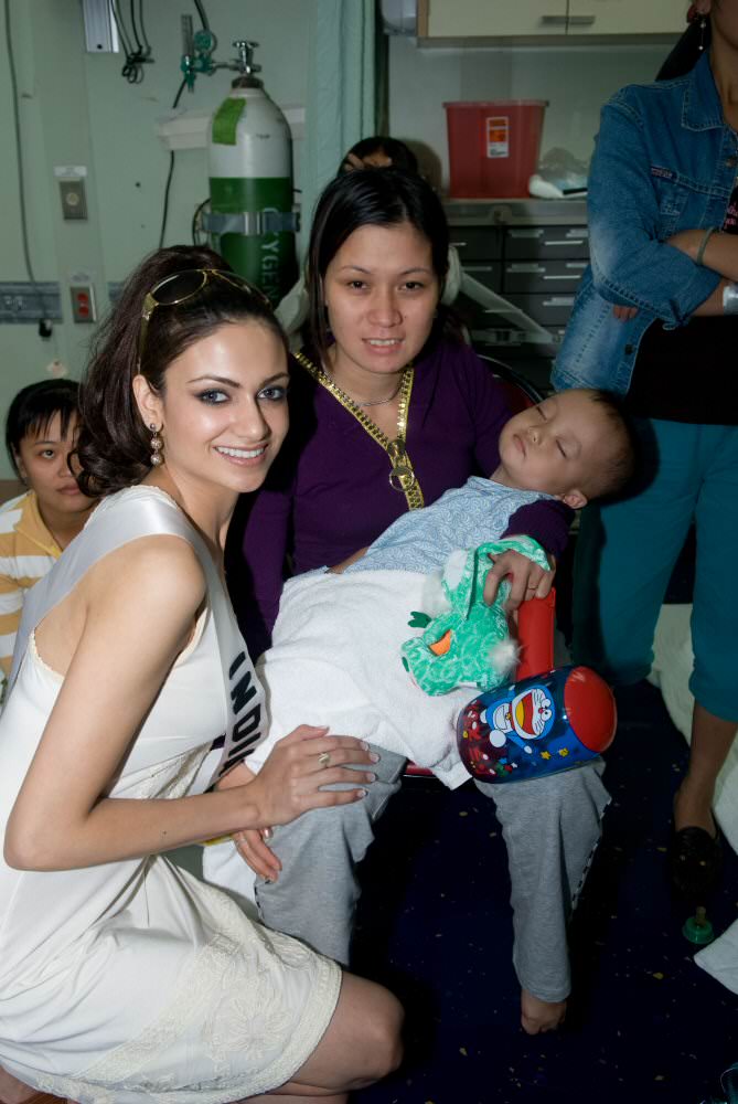 Simran Kaur Mundi at Miss Universe 2008 16