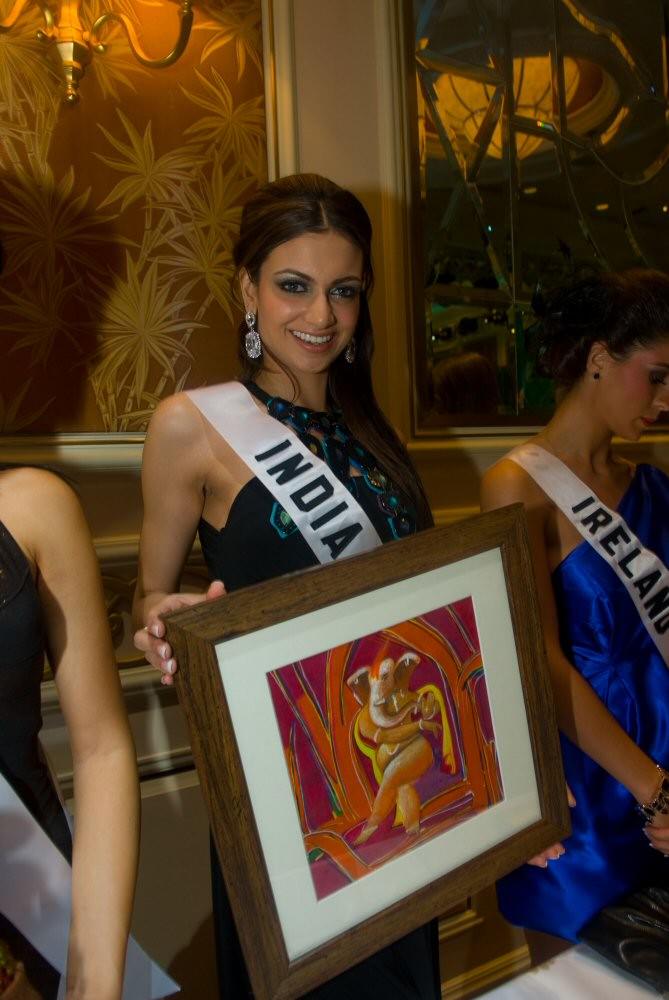 Simran Kaur Mundi at Miss Universe 2008 29