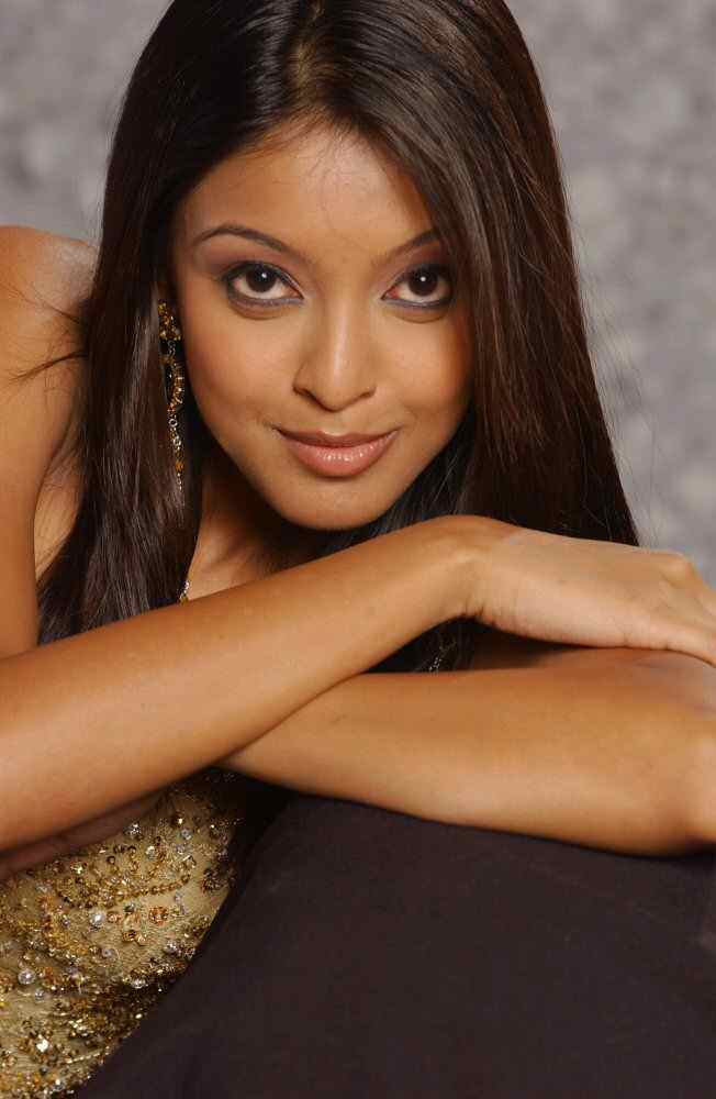 Tanushree Dutta at Miss Universe 2004 05