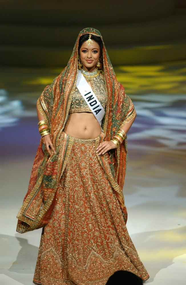 Tanushree Dutta at Miss Universe 2004 20