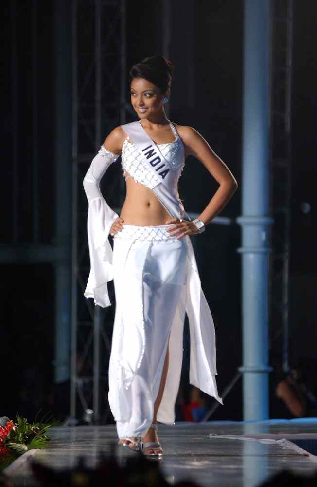 Tanushree Dutta at Miss Universe 2004 27