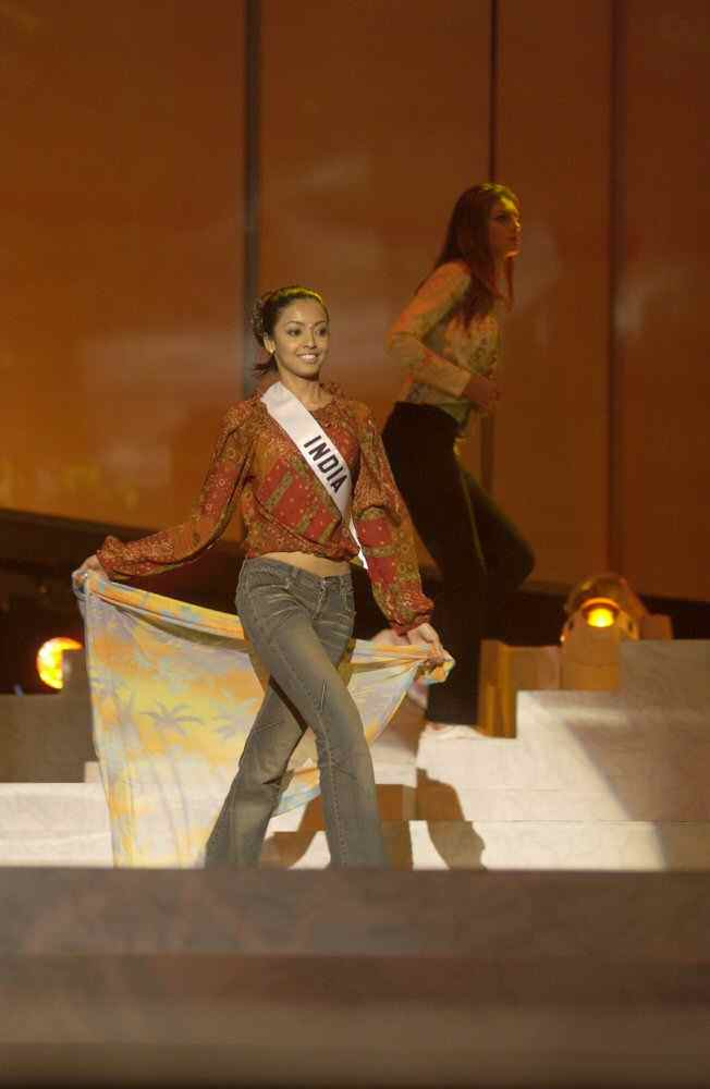 Tanushree Dutta at Miss Universe 2004 46