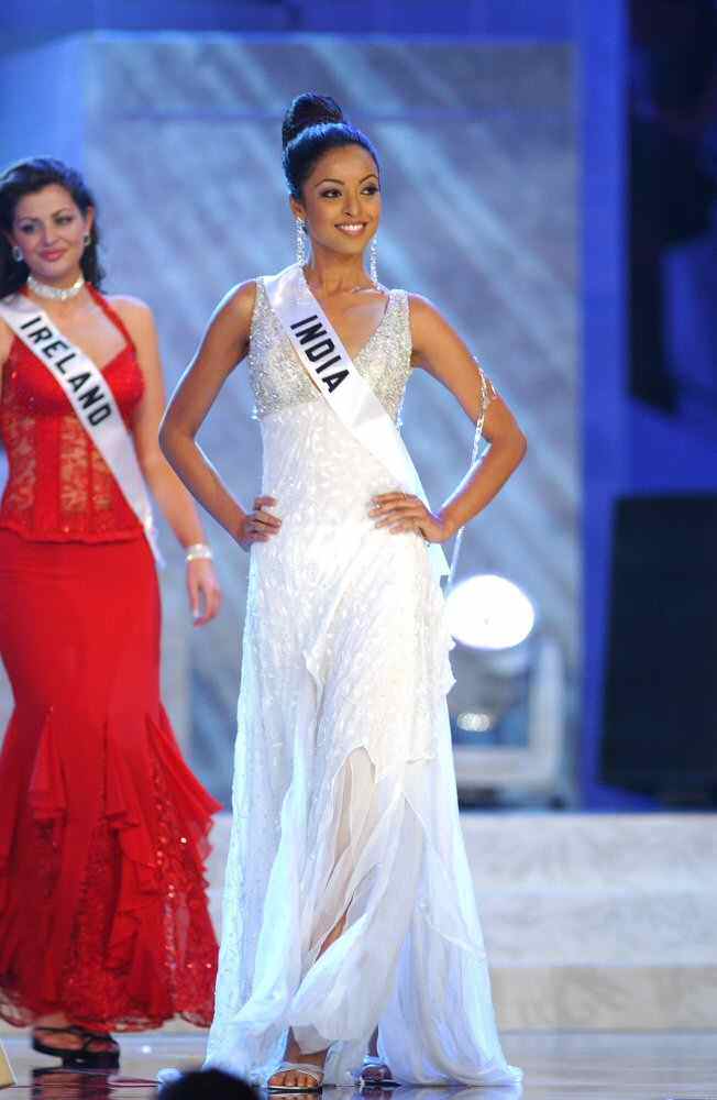 Tanushree Dutta at Miss Universe 2004 52