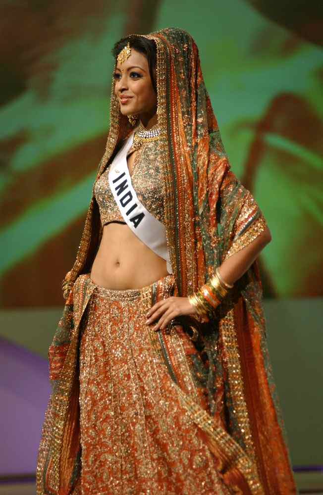 Tanushree Dutta at Miss Universe 2004 66