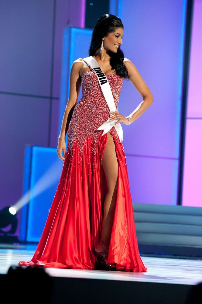 Vasuki Sunkavalli at Miss Universe 2011 48